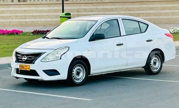 Buy Used Nissan Sunny White Car in Muscat in Masqat Buy Used Nissan Sunny White Car in Muscat in Masqat