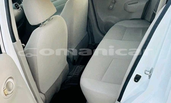 Buy Used Nissan Sunny White Car in Muscat in Masqat Buy Used Nissan Sunny White Car in Muscat in Masqat