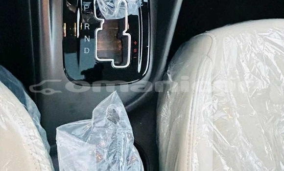 Buy Used Changan Alsvin V7 White Car in Muscat in Masqat Buy Used Changan Alsvin V7 White Car in Muscat in Masqat