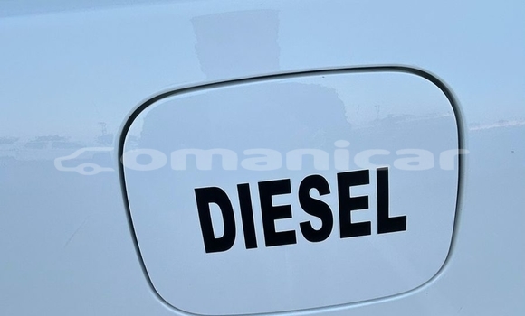 Buy Used Toyota Hilux White Car in Muscat in Masqat Buy Used Toyota Hilux White Car in Muscat in Masqat