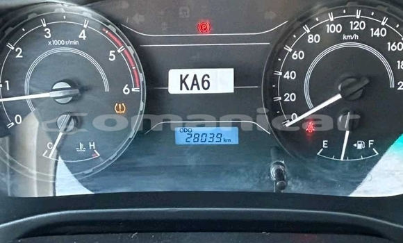 Buy Used Toyota Hilux White Car in Muscat in Masqat Buy Used Toyota Hilux White Car in Muscat in Masqat