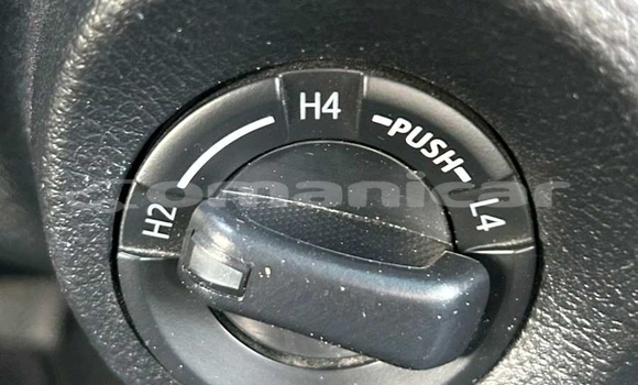 Buy Used Toyota Hilux White Car in Muscat in Masqat Buy Used Toyota Hilux White Car in Muscat in Masqat