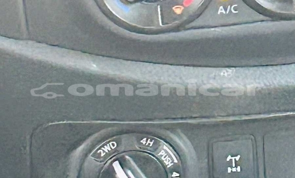 Buy Used Nissan Navara White Car in Muscat in Masqat Buy Used Nissan Navara White Car in Muscat in Masqat