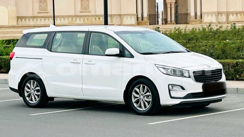 Big with watermark kia carnival masqat muscat 7140