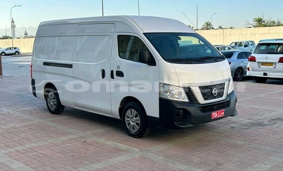 Buy Used Nissan Urvan White Car in Muscat in Masqat Buy Used Nissan Urvan White Car in Muscat in Masqat