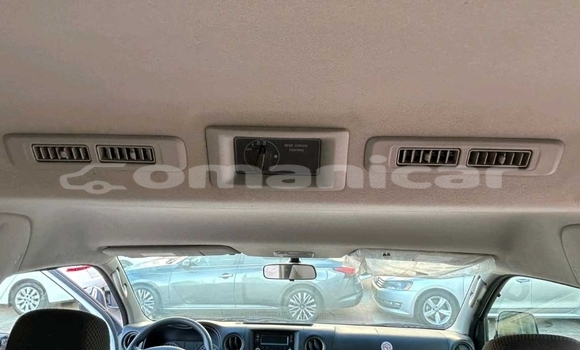 Buy Used Nissan Urvan White Car in Muscat in Masqat Buy Used Nissan Urvan White Car in Muscat in Masqat