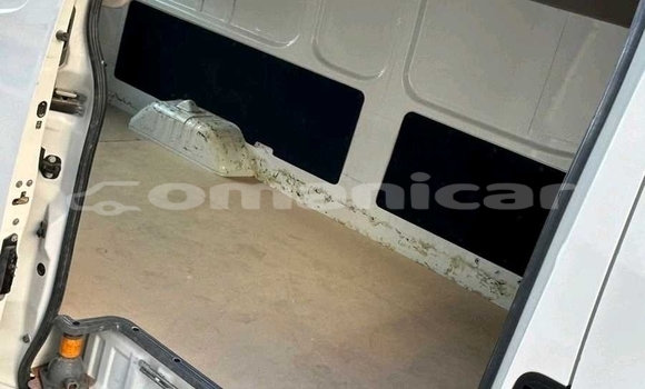 Buy Used Nissan Urvan White Car in Muscat in Masqat Buy Used Nissan Urvan White Car in Muscat in Masqat