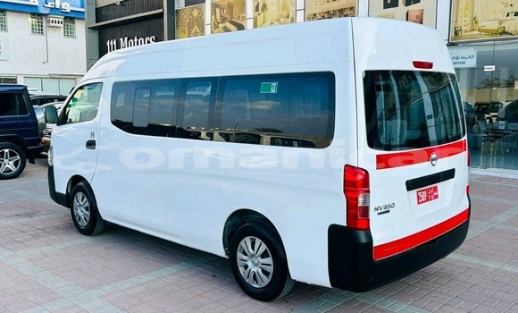 Buy Used Nissan Urvan White Car in Muscat in Masqat Buy Used Nissan Urvan White Car in Muscat in Masqat
