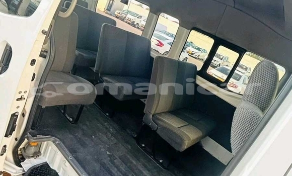 Buy Used Nissan Urvan White Car in Muscat in Masqat Buy Used Nissan Urvan White Car in Muscat in Masqat