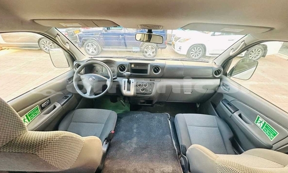 Buy Used Nissan Urvan White Car in Muscat in Masqat Buy Used Nissan Urvan White Car in Muscat in Masqat