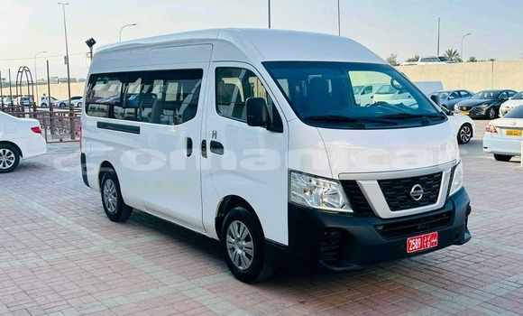 Buy Used Nissan Urvan White Car in Muscat in Masqat Buy Used Nissan Urvan White Car in Muscat in Masqat