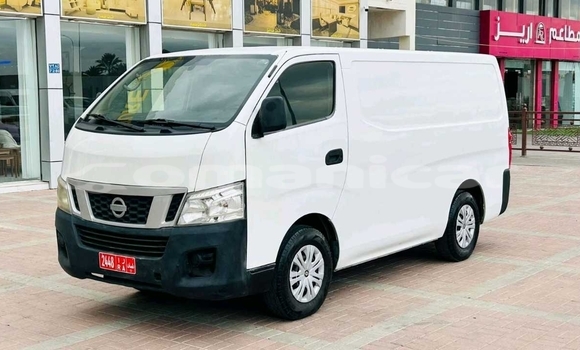 Buy Used Nissan Urvan White Car in Muscat in Masqat Buy Used Nissan Urvan White Car in Muscat in Masqat