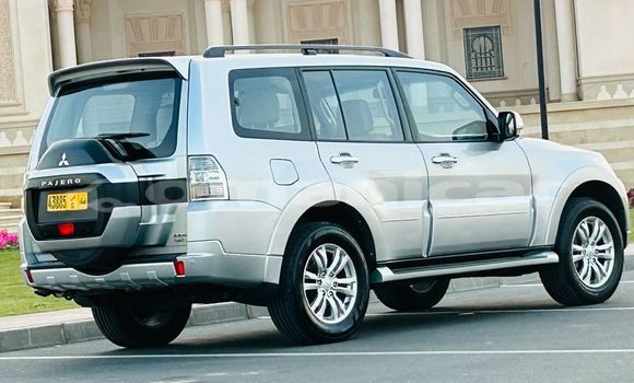 Buy Used Mitsubishi Pajero Silver Car in Muscat in Masqat Buy Used Mitsubishi Pajero Silver Car in Muscat in Masqat