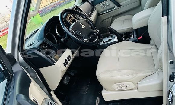 Buy Used Mitsubishi Pajero Silver Car in Muscat in Masqat Buy Used Mitsubishi Pajero Silver Car in Muscat in Masqat