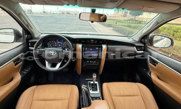 Buy Used Toyota Fortuner White Car in Muscat in Masqat Buy Used Toyota Fortuner White Car in Muscat in Masqat