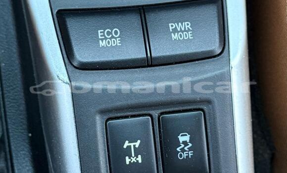 Buy Used Toyota Fortuner White Car in Muscat in Masqat Buy Used Toyota Fortuner White Car in Muscat in Masqat