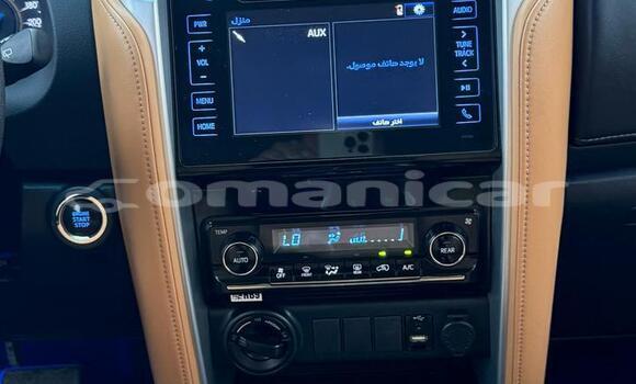 Buy Used Toyota Fortuner White Car in Muscat in Masqat Buy Used Toyota Fortuner White Car in Muscat in Masqat