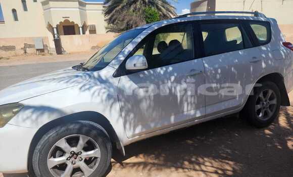 Buy Used Toyota RAV4 White Car in al–Mudaybi in ash-Sharqiyah Buy Used Toyota RAV4 White Car in al–Mudaybi in ash-Sharqiyah