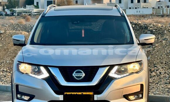 Buy Import Nissan Rogue Silver Car in Al khuwair in al-Batinah Buy Import Nissan Rogue Silver Car in Al khuwair in al-Batinah