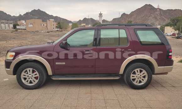 Buy Used Ford Explorer Red Car in Muscat in Masqat Buy Used Ford Explorer Red Car in Muscat in Masqat