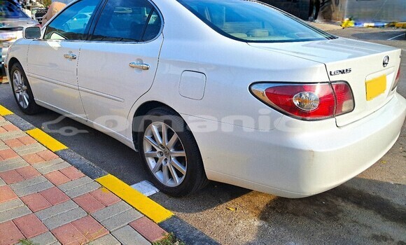 Buy Used Lexus ES White Car in Masqat in Masqat Buy Used Lexus ES White Car in Masqat in Masqat