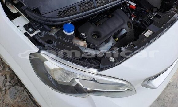Buy Used Peugeot Expert White Car in Muscat in Masqat Buy Used Peugeot Expert White Car in Muscat in Masqat