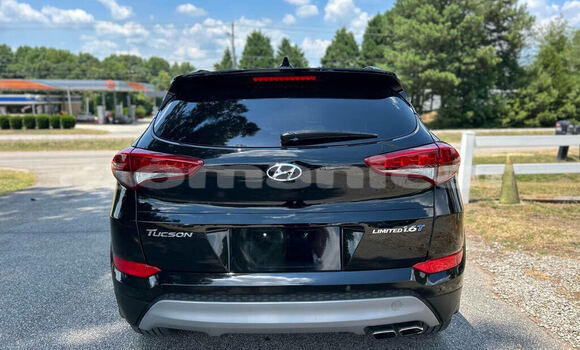 Buy Used Hyundai Tucson Black Car in Sur in ash-Sharqiyah Buy Used Hyundai Tucson Black Car in Sur in ash-Sharqiyah