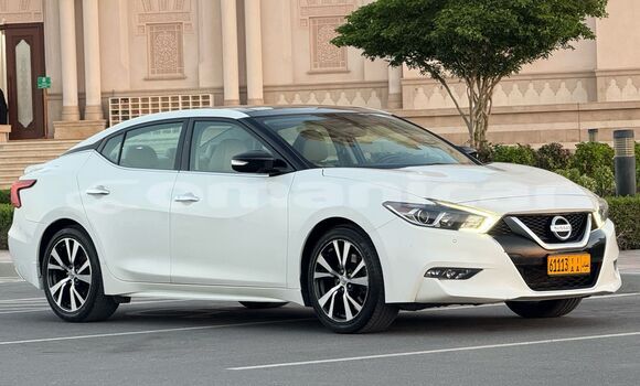 Buy Used Nissan Maxima White Car in Muscat in Masqat Buy Used Nissan Maxima White Car in Muscat in Masqat