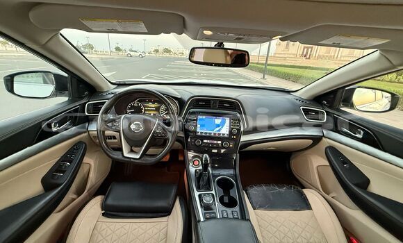 Buy Used Nissan Maxima White Car in Muscat in Masqat Buy Used Nissan Maxima White Car in Muscat in Masqat