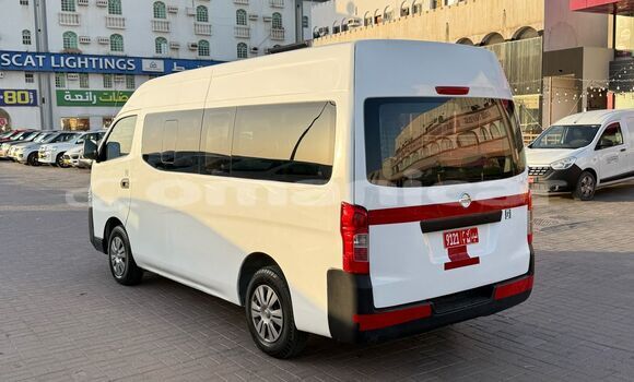 Buy Used Nissan Urvan White Car in Muscat in Masqat Buy Used Nissan Urvan White Car in Muscat in Masqat