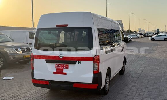 Buy Used Nissan Urvan White Car in Muscat in Masqat Buy Used Nissan Urvan White Car in Muscat in Masqat