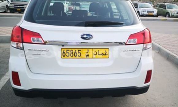 Buy Used Subaru Outback White Car in Muscat in Masqat Buy Used Subaru Outback White Car in Muscat in Masqat
