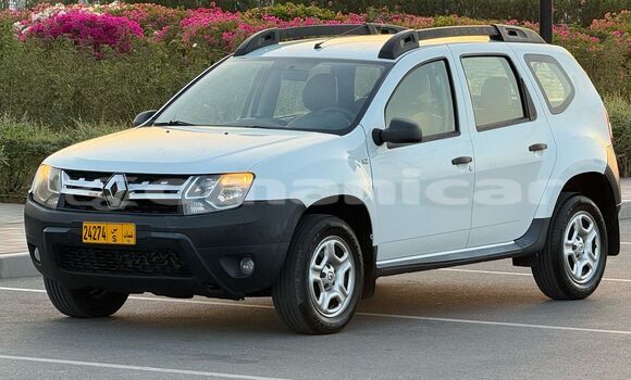 Buy Used Renault Duster White Car in Muscat in Masqat Buy Used Renault Duster White Car in Muscat in Masqat