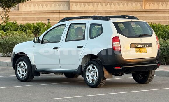 Buy Used Renault Duster White Car in Muscat in Masqat Buy Used Renault Duster White Car in Muscat in Masqat