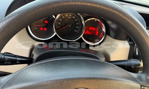 Buy Used Renault Duster White Car in Muscat in Masqat Buy Used Renault Duster White Car in Muscat in Masqat