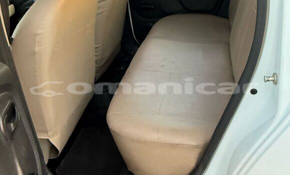 Buy Used Renault Duster White Car in Muscat in Masqat Buy Used Renault Duster White Car in Muscat in Masqat