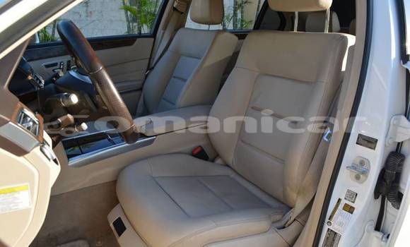 Buy Used Mercedes Viano White Car in Salalah in Dhufar Buy Used Mercedes Viano White Car in Salalah in Dhufar