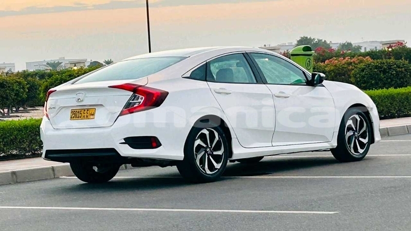 Big with watermark honda civic masqat masqat 7237