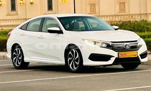 Buy Used Honda Civic White Car in Masqat in Masqat Buy Used Honda Civic White Car in Masqat in Masqat