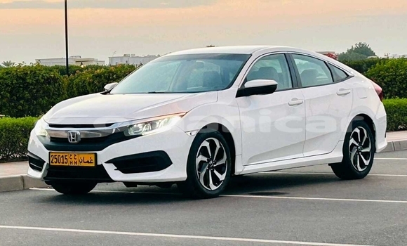 Buy Used Honda Civic White Car in Masqat in Masqat Buy Used Honda Civic White Car in Masqat in Masqat