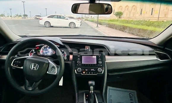 Buy Used Honda Civic White Car in Masqat in Masqat Buy Used Honda Civic White Car in Masqat in Masqat