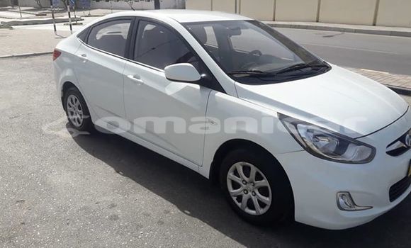 Buy Used Hyundai Accent White Car in Muscat in Masqat Buy Used Hyundai Accent White Car in Muscat in Masqat