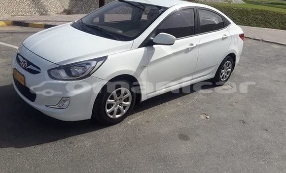 Buy Used Hyundai Accent White Car in Muscat in Masqat Buy Used Hyundai Accent White Car in Muscat in Masqat