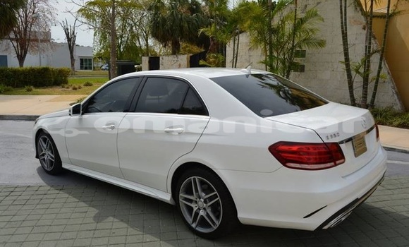 Buy Used Mercedes Viano White Car in Salalah in Dhufar Buy Used Mercedes Viano White Car in Salalah in Dhufar