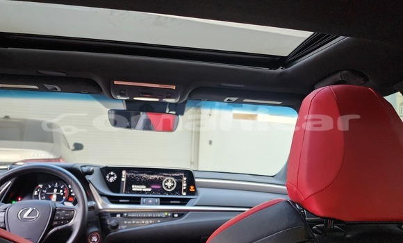 Buy Used Lexus ES Silver Car in Muscat in Masqat Buy Used Lexus ES Silver Car in Muscat in Masqat