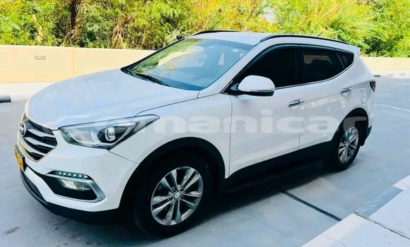 Buy Used Hyundai Santa Fe White Car in ar–Rustaq in al-Batinah Buy Used Hyundai Santa Fe White Car in ar–Rustaq in al-Batinah