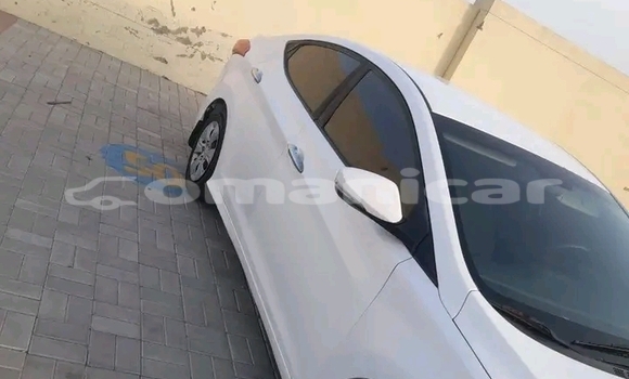 Buy Used Hyundai Elantra White Car in al–Mudaybi in ash-Sharqiyah Buy Used Hyundai Elantra White Car in al–Mudaybi in ash-Sharqiyah