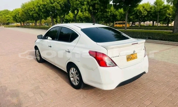 Buy Used Nissan Versa White Car in as–Sib in Masqat Buy Used Nissan Versa White Car in as–Sib in Masqat
