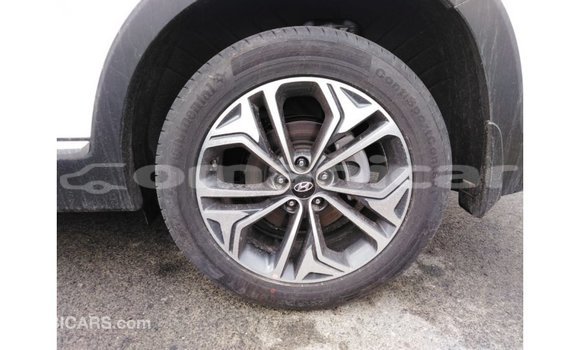 Buy Import Hyundai Santa Fe White Car in Import - Dubai in Dhufar Buy Import Hyundai Santa Fe White Car in Import - Dubai in Dhufar