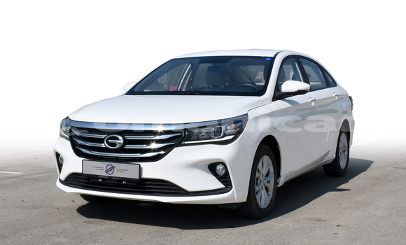 Buy Used GAC Trumpchi GS8 White Car in Import - Dubai in Dhufar